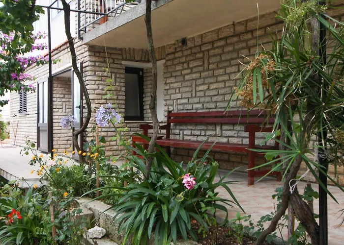 Zana Trogir