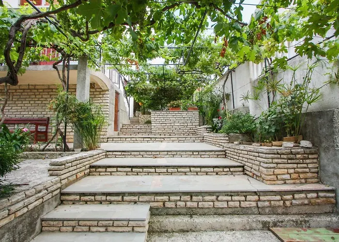 Zana * Trogir