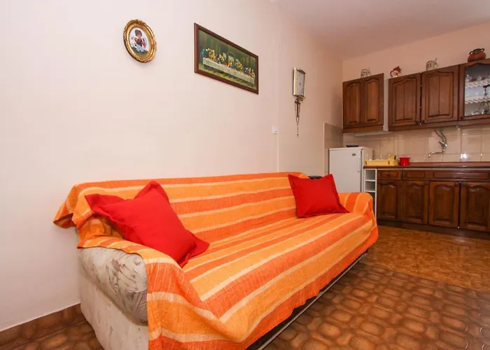 Apartment Zana *